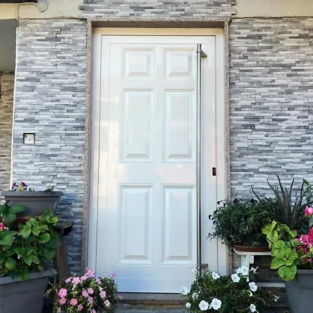 Stillness Valley - La Casa Nella Valle Della Quiete